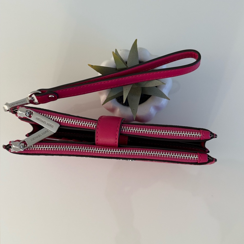 Michael Kors Jet Set Double Zip Wristlet / Wallet Electric Pink Multi NWT - Picture 2 of 6